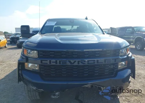 2022 Chevrolet Silverado 1500 Ltd 4Wd Short Bed Custom z USA, uszkodzony, nr VIN 3GCPYBEKXNG194908